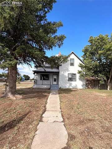 W 4Th Street, Cheyenne Wells, CO 80810