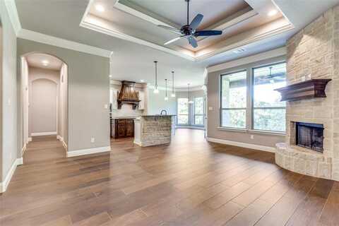 332 Trinity Avenue, Azle, TX 76020