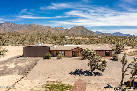 Alvis Rd, Yucca, AZ 86438