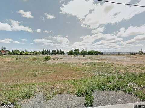 Manatee St, Suisun City, CA 94585