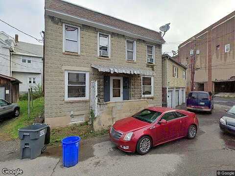 E Arbutus St, Hazleton, PA 18201