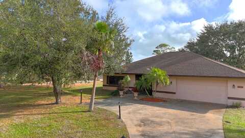 680 Memorial Dr, Sebring, FL 33870
