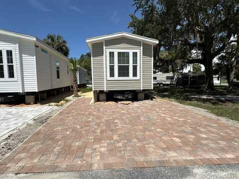 11240 N Northwood Dr, Inglis, FL 34449