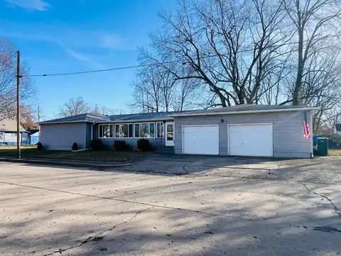 301 W Condit St, Robinson, IL 62454