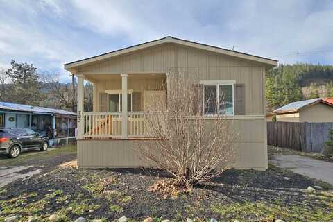 824 S 1st St, Dunsmuir, CA 96025