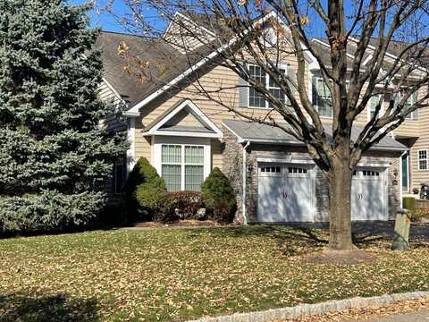 966 Huntington Drive, Fishkill, NY 12524