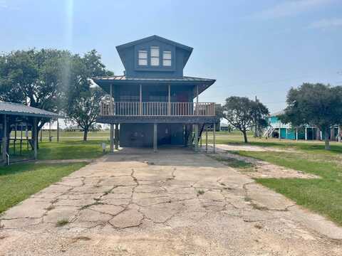 20 Redfish Ln, Port Lavaca, TX 77979