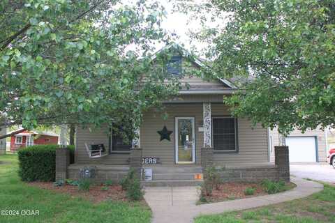 615 W McKay Street, Frontenac, KS 66763