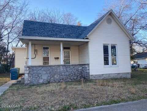 422 N Washington Street, Carterville, MO 64835