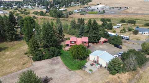 900 E Seaman Rd, Tekoa, WA 99033