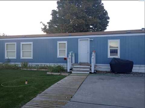 31 N 62nd ave, West Richland, WA 99353