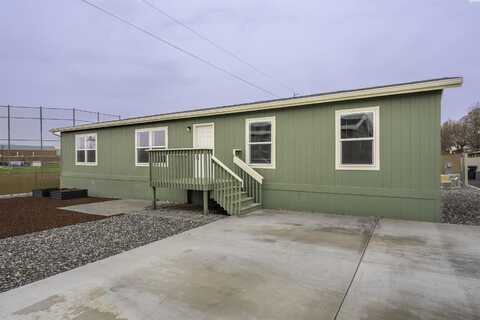 3517 N Road 84 C110, Pasco, WA 99301