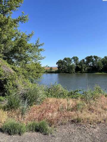 166903 W BYRON ROAD, Prosser, WA 99350