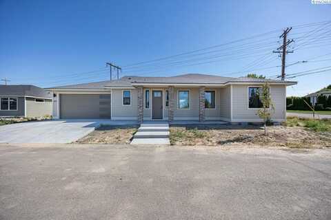 1821 S Union St, Kennewick, WA 99338