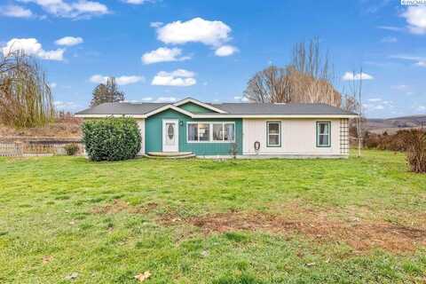 334 Ray Symmonds Road, Yakima, WA 98901