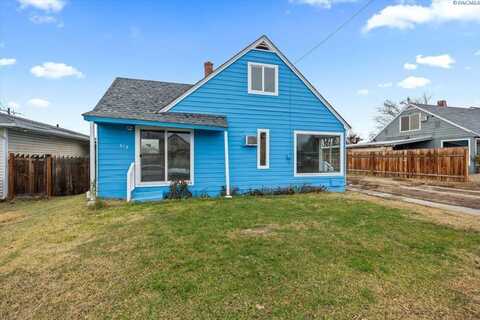 613 S 12th, Sunnyside, WA 98944