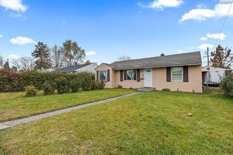 634 E 2nd, Grandview, WA 98930