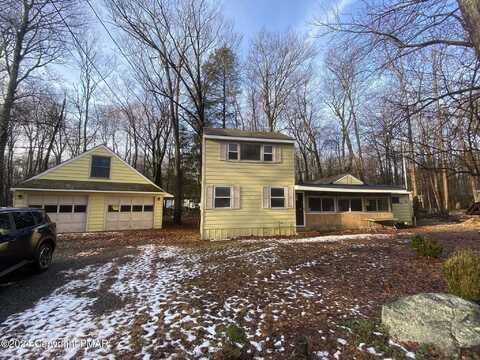 20 Yellow Feather Path, Gouldsboro, PA 18424