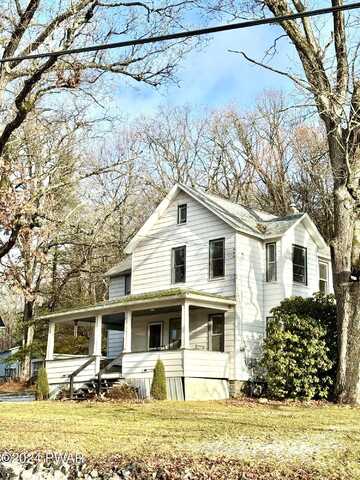 758 Texas Palmyra Highway, Hawley, PA 18428