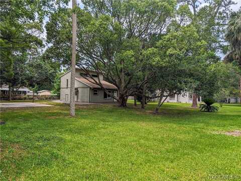 3208 S Michigan Boulevard, Homosassa, FL 34448