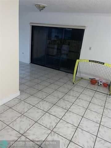 undefined, Hollywood, FL 33025