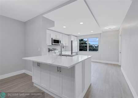 2002 Granada Dr, Coconut Creek, FL 33066