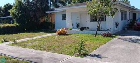 27 SW 5th St, Hallandale Beach, FL 33009