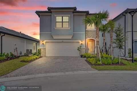 4422 S Silverwood Ln, Fort Lauderdale, FL 33309