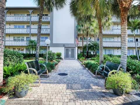 4701 Martinique Dr, Coconut Creek, FL 33066