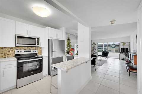 2780 N Pine Island Rd, Sunrise, FL 33322