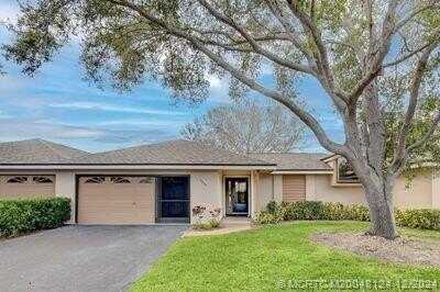 6255 Mirror Lake Court, Sebastian, FL 32958