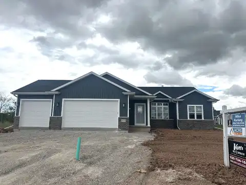 W5019 BLUE HERON Circle, SHERWOOD, WI 54169