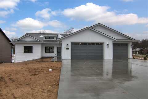 5022 Woodlands Dr Drive, Eau Claire, WI 54703