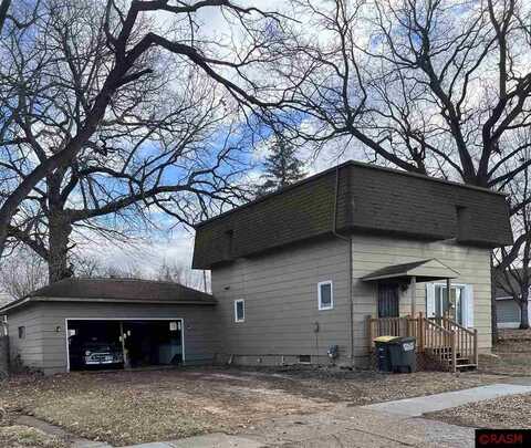 252 N Hunt Street, Lake Crystal, MN 56055