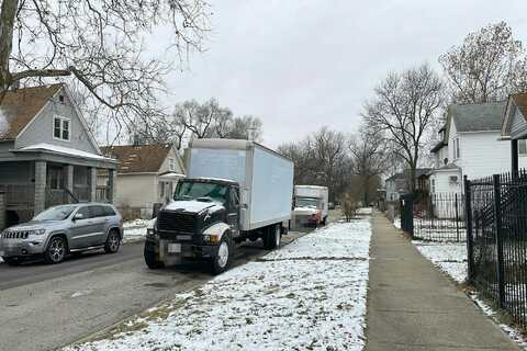 110Th, CHICAGO, IL 60628