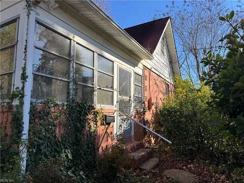 6002 Potomac Avenue, Hampton, VA 23605