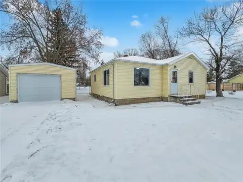 206 Elm Street NE, Fertile, MN 56540