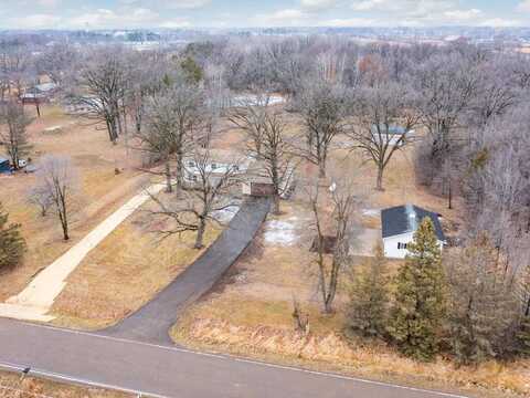 10814 Pioneer Drive SE, Milaca, MN 56353