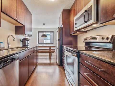 48 Groveland Ter, Minneapolis, MN 55403