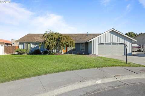 585 SE 9TH DR, Hermiston, OR 97838