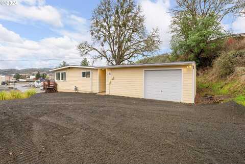 553 NE WEST AVE, Roseburg, OR 97470