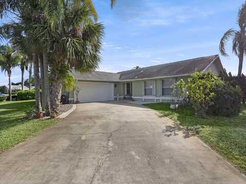 2501 SE Petit Lane, Port Saint Lucie, FL 34952