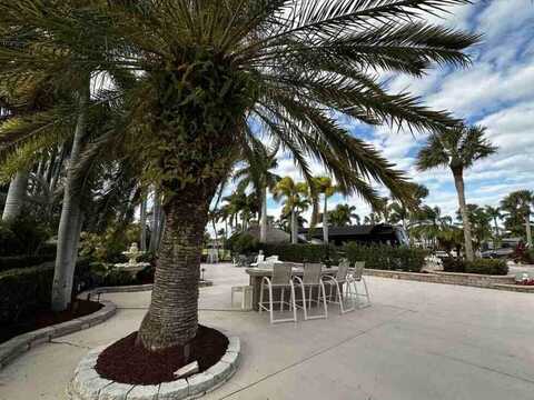 367 NW Foursome Lane, Port Saint Lucie, FL 34986