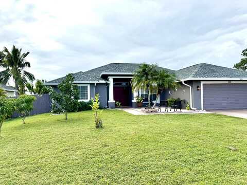 550 SW Fairway Avenue, Port Saint Lucie, FL 34983