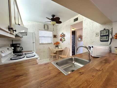 7214 Golf Colony Court, Lake Worth, FL 33467