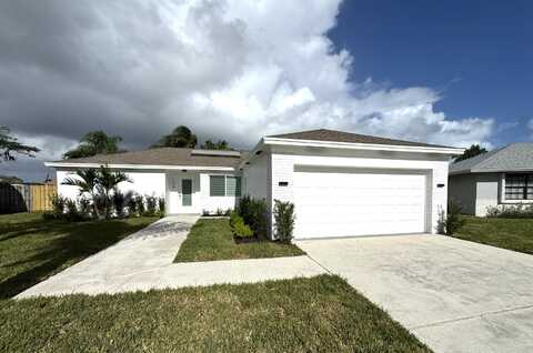 108 Stillwater Circle, Jupiter, FL 33458