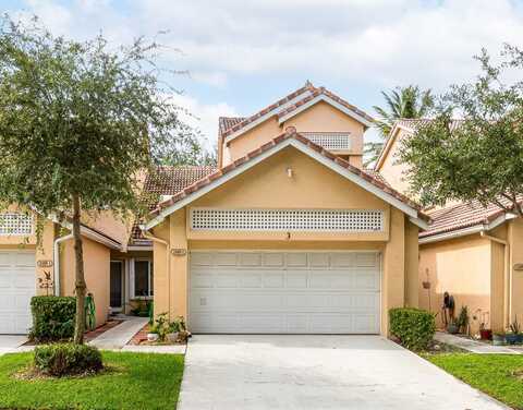 23085 Aqua View, Boca Raton, FL 33433