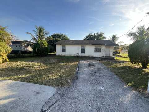 162 Booker Place, Pahokee, FL 33476