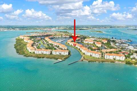 7 Harbour Isle Drive, Fort Pierce, FL 34949