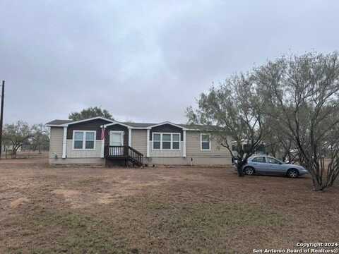 426 County Road 2755, Bigfoot, TX 78005